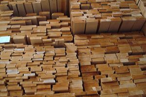 We carry one of the largest and most varied hardwood inventories in the Midwest ready for prompt shipment to your location on one of our own curtain-side trucks.