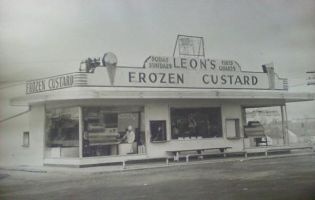 places to have a snack in milwaukee Leon's Frozen Custard