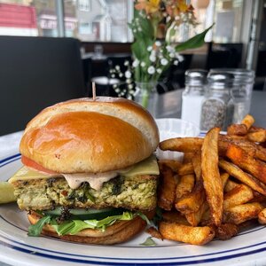vegan hamburgers in milwaukee Comet Cafe