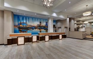 hotels for large families milwaukee Drury Plaza Hotel Milwaukee Downtown